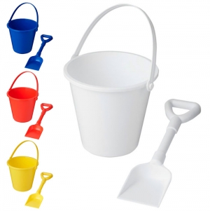 Balde e p� de praia de pl�stico reciclado 'Tides'