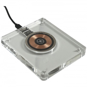 Estao de carregamento sem fios de madeira 15 W 'SCX.design W29'