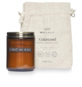 Vela mdia com aroma de madeira de cedro 'Wellmark'