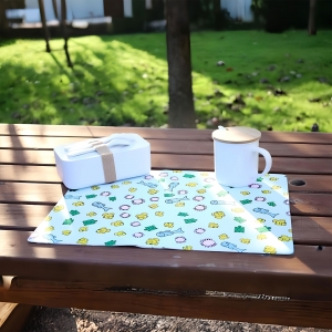 INDIVIDUAL DE MESA A3 EM TECIDO POLIESTER, IMP. TOTAL